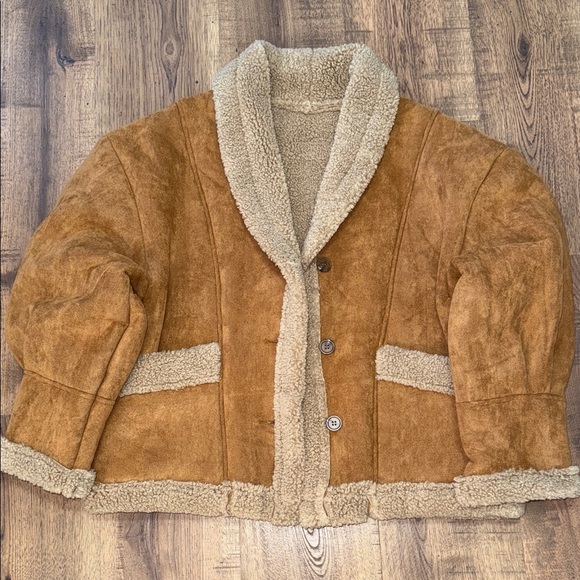 NWT! Brown Shearling Jacket with Cream Trim - Picture 4 of 16